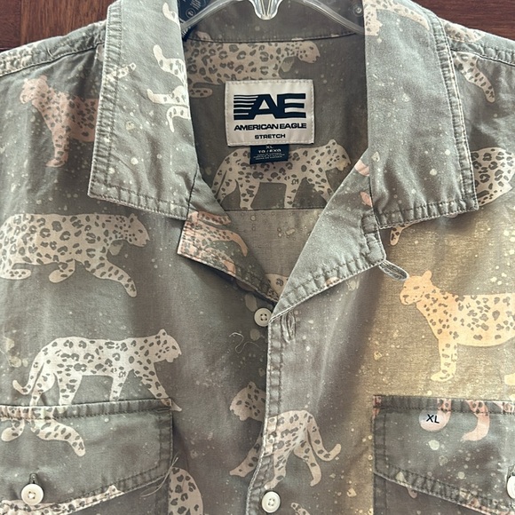 American Eagle Stretch Printed Button-Up Poolside Shirt - Picture 2 of 9
